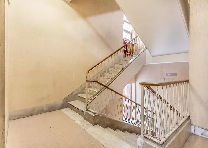 Up Homestay Rome