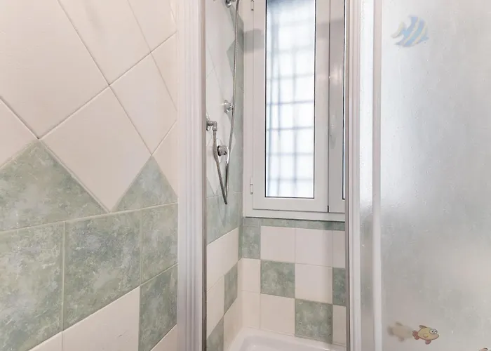 Up Homestay Rome