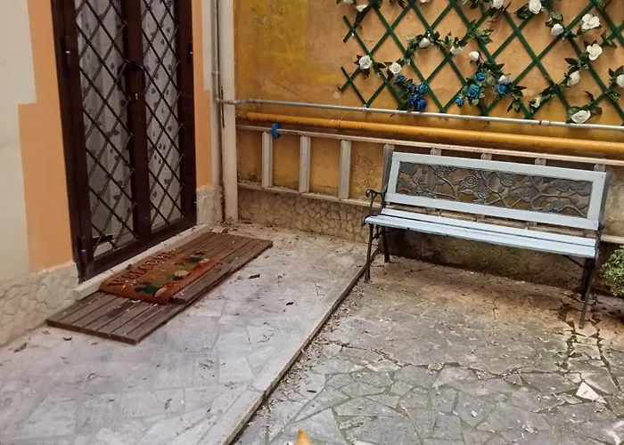 Up Homestay Rome